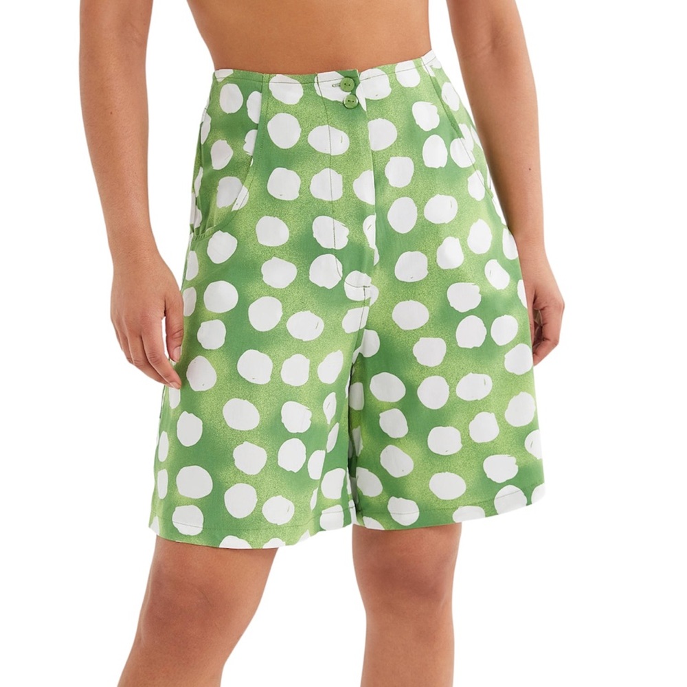 Urban Outfitters UO Miriam Longline High-Waisted Short Green Polka Dot — Size 2